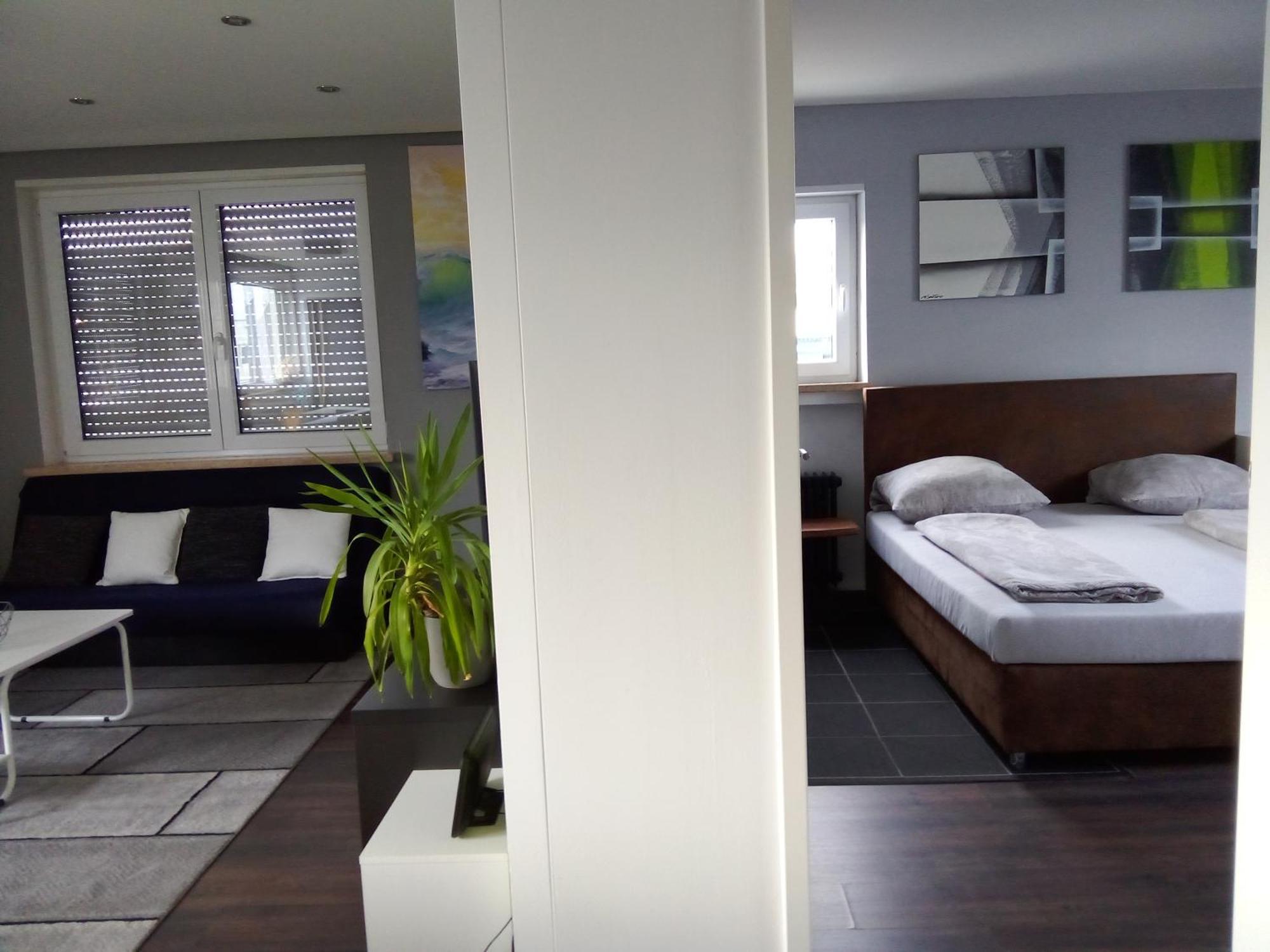 Apartments - Geraeumige 95 Qm Mit Balkon Augsburg Eksteriør billede